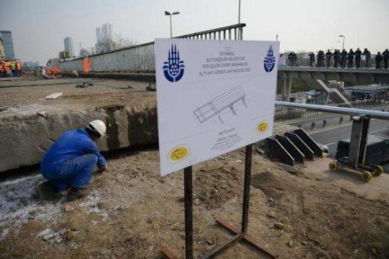 Talatpaşa köprüsü taşınarak yıkılıyor