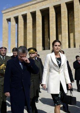 Ürdün Kralı Anıtkabir ziyaretinde ağladı