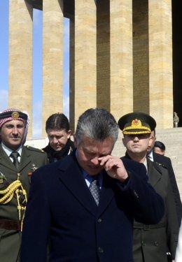 Ürdün Kralı Anıtkabir ziyaretinde ağladı