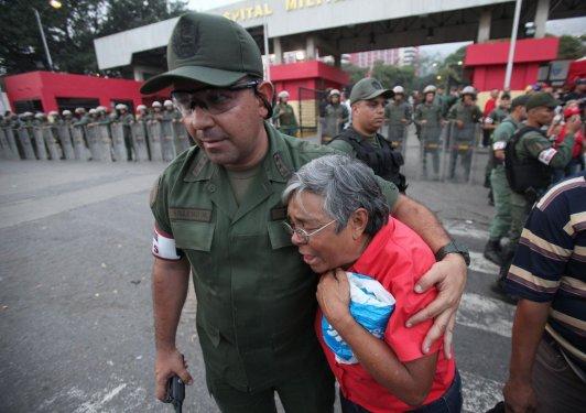 Güney Amerika Hugo Chavez için yasta