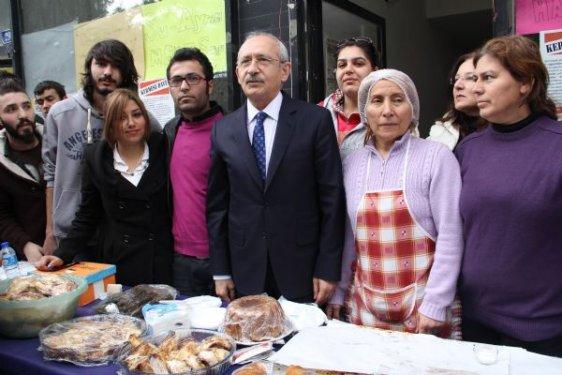 Kılıçdaroğlu ve Baykal cenaze töreninde buluştu