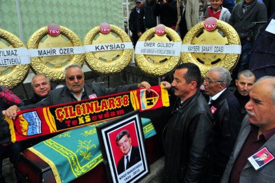 Kılıçdaroğlu ve Baykal cenaze töreninde buluştu