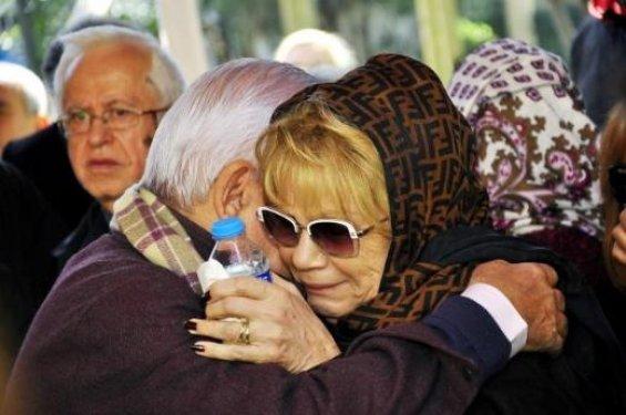 Metin Serezli son yolculuğuna uğurlandı