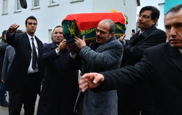 Almanya'da ölen Türklerin cenaze namazı