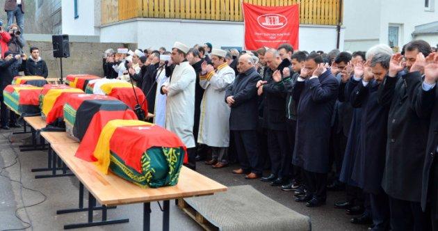 Almanya'da ölen Türklerin cenaze namazı