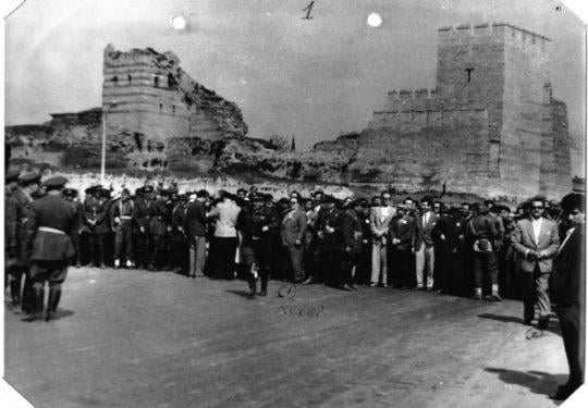 İnönü’ye linç girişimi