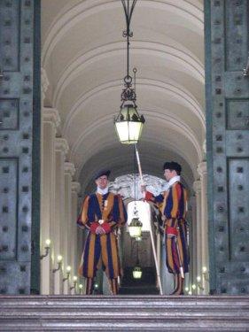 Vatikan'ın isviçreli muhafızları