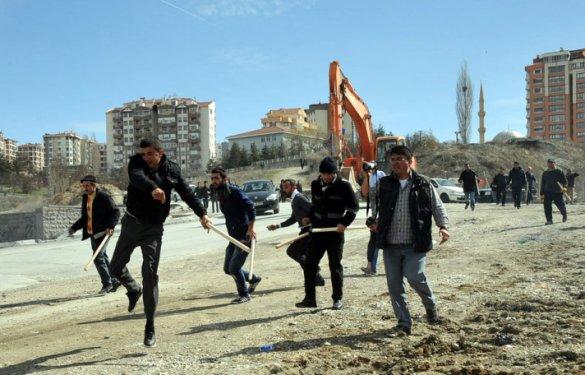 Ankara Dikmen'de gecekonducu terörü