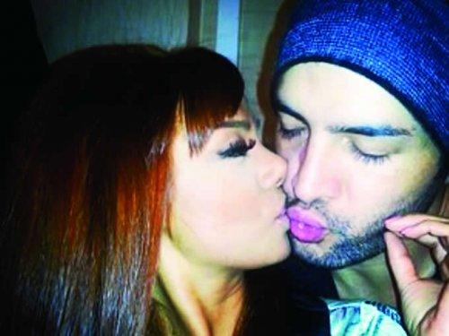 Oryantal Didem'in yatak odası pozları 