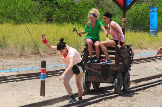 Survivor ilk dokunulmazlık oyunu