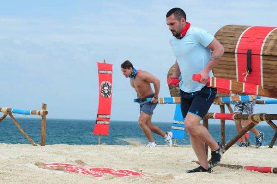 Survivor ilk dokunulmazlık oyunu