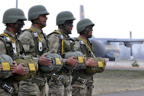 Gökyüzünün hakimi paraşütçü komandolar - Resim 23