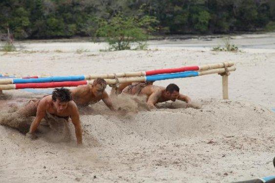 Survivor ilk dokunulmazlık oyunu