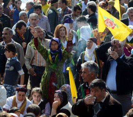 Diyarbakır'da tarihi Nevruz kutlaması