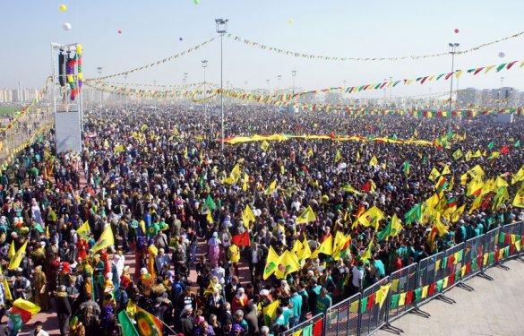 Diyarbakır'da tarihi Nevruz kutlaması