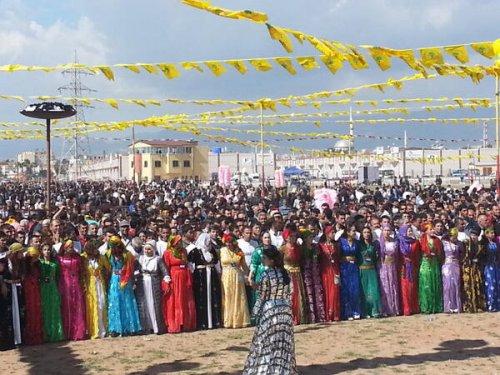 Diyarbakır'da tarihi Nevruz kutlaması