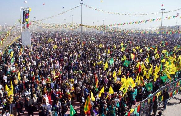 Diyarbakır'da tarihi Nevruz kutlaması