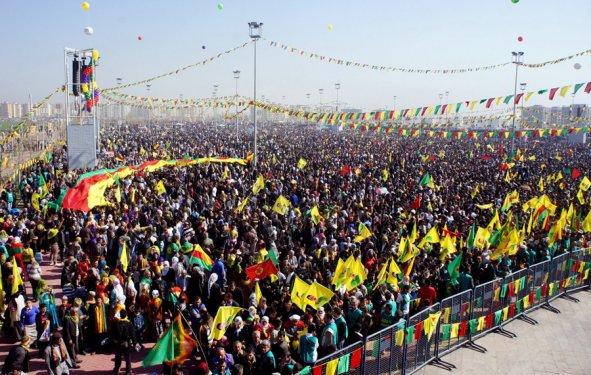 Diyarbakır'da tarihi Nevruz kutlaması