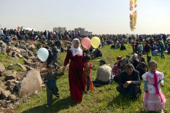 Diyarbakır'da tarihi Nevruz kutlaması