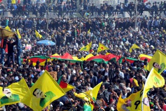 Diyarbakır'da tarihi Nevruz kutlaması