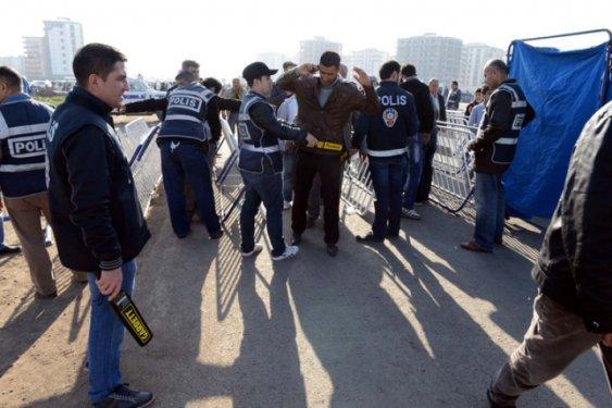 Diyarbakır'da tarihi Nevruz kutlaması