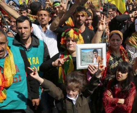 Diyarbakır'da tarihi Nevruz kutlaması