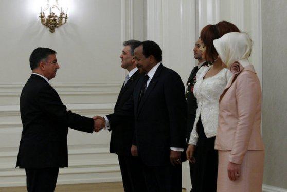 Kamerunlu futbolcular Köşk'te