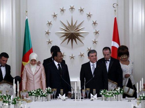 Kamerunlu futbolcular Köşk'te