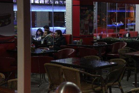 Mahmut Kırmızıgül babasının aracıyla gezmede