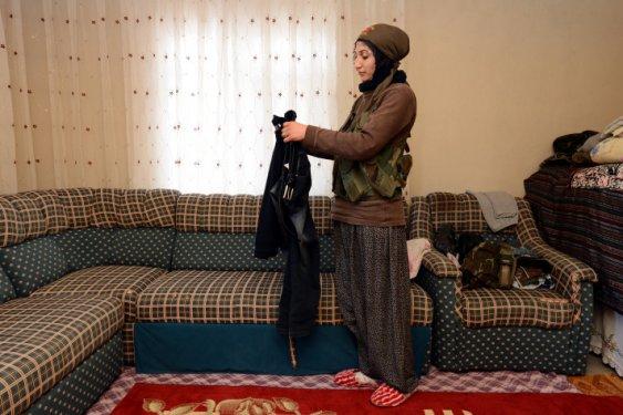 Mevzilerde nöbet tutan anneler