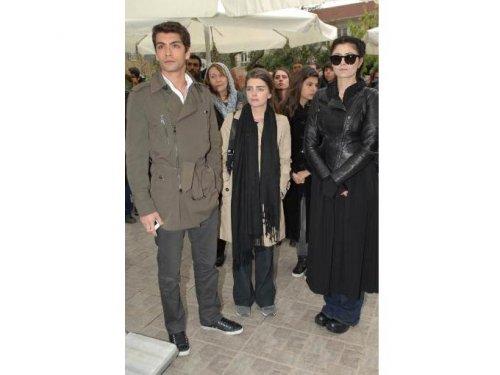 Timur Savcı'nın kardeşi gözyaşlarıyla uğurlandı