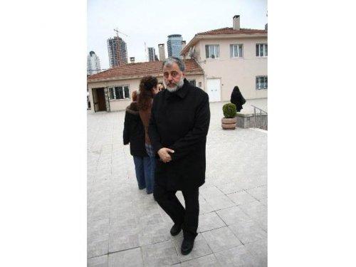 Timur Savcı'nın kardeşi gözyaşlarıyla uğurlandı