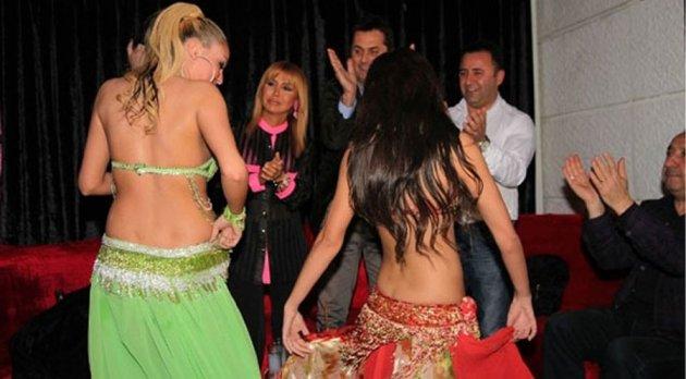 Alişan'ın dansözlü albüm tanıtımı