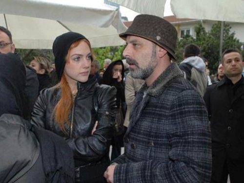 Timur Savcı'nın kardeşi gözyaşlarıyla uğurlandı