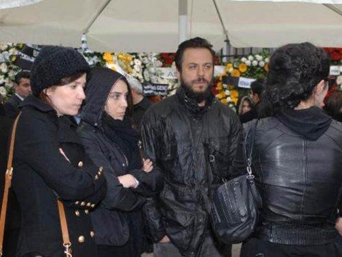 Timur Savcı'nın kardeşi gözyaşlarıyla uğurlandı