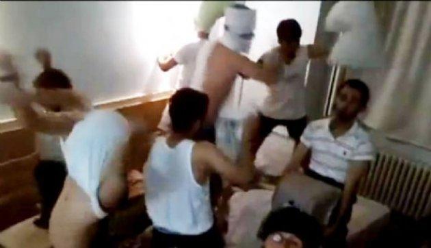 Harlem Shake dansı yapan futbolcular kadro dışı edildi