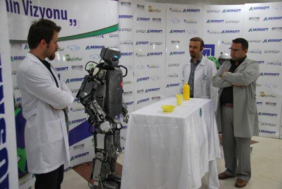 Yerli insansı robot AKINCI 2