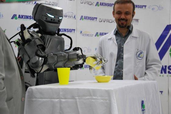 Yerli insansı robot AKINCI 2