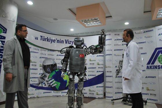 Yerli insansı robot AKINCI 2