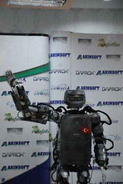 Yerli insansı robot AKINCI 2