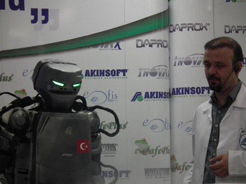 Yerli insansı robot AKINCI 2