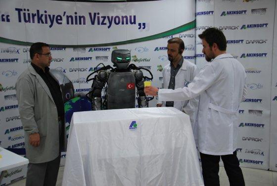 Yerli insansı robot AKINCI 2