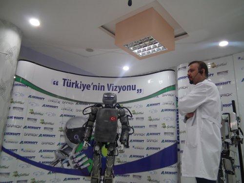 Yerli insansı robot AKINCI 2
