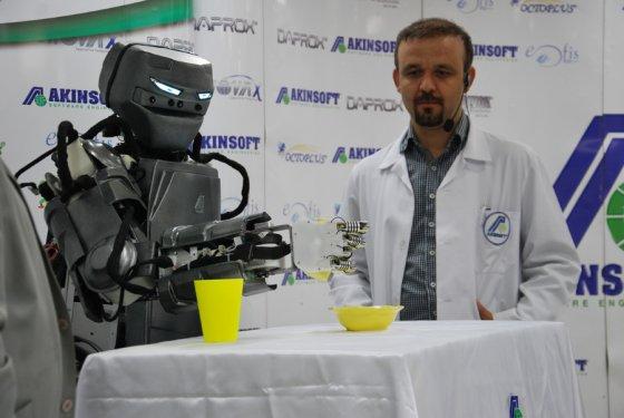 Yerli insansı robot AKINCI 2