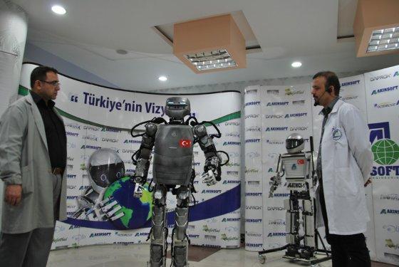 Yerli insansı robot AKINCI 2