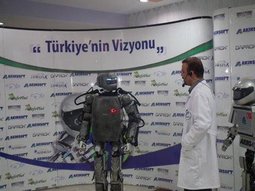 Yerli insansı robot AKINCI 2