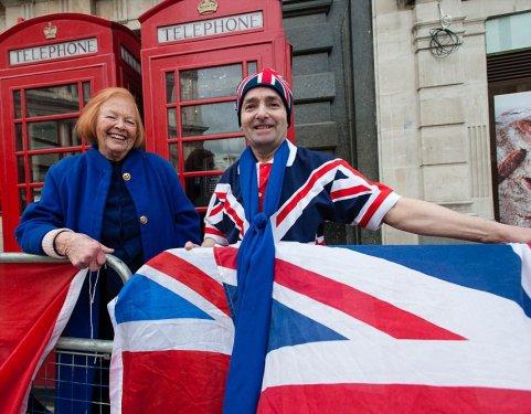  Margaret Thatcher uğurlanıyor