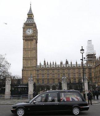  Margaret Thatcher uğurlanıyor