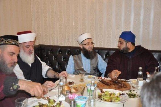 Lüks günah diyen Cübbeli'nin marka sever oğlu