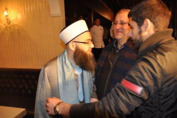 Lüks günah diyen Cübbeli'nin marka sever oğlu